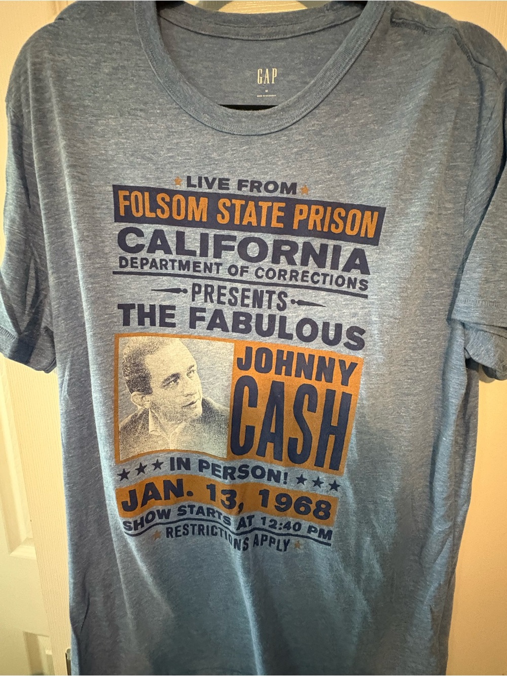 GAP Men's Light Blue Johnny Cash Folsom Prison Graphic Tee